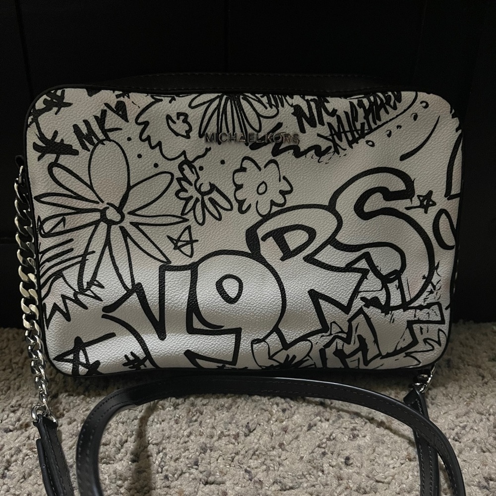 Michael Kors crossbody!